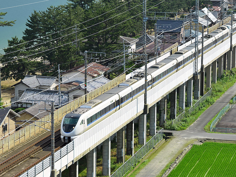 http://www.acrowass.com/ookinikyoto/photo/S2227_600.jpg